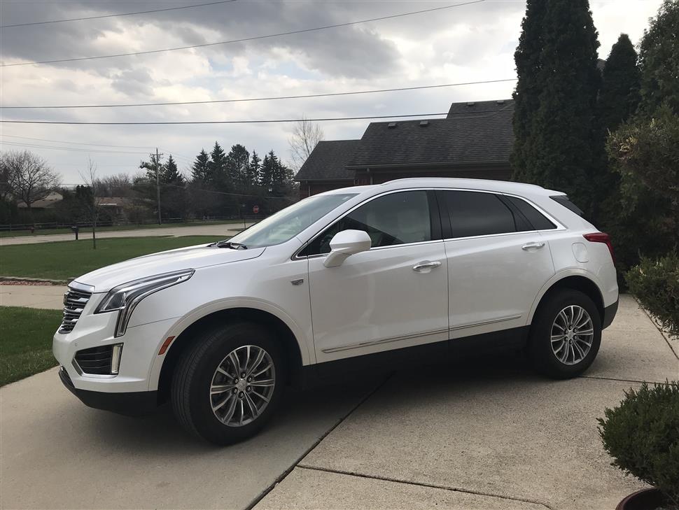 Cadillac XT5 take over lease Livonia MI