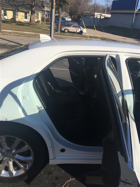 Chrysler Model 300 take over a car lease West Bloomfield MI