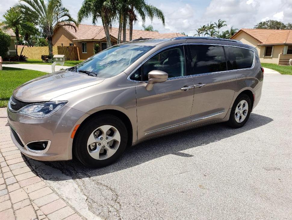 Chrysler Pacifica lease take over Davie FL