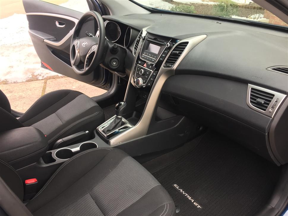 Hyundai Elantra car lease takeover deals Rochester Hills MI