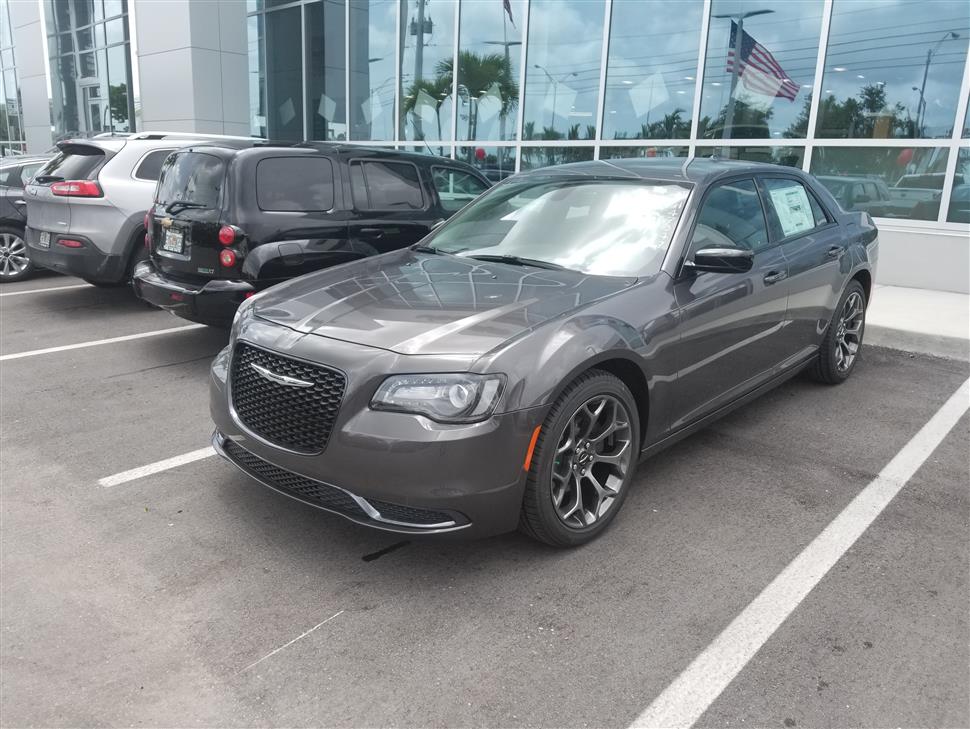 Chrysler Model 300 lease take over Hialeah FL