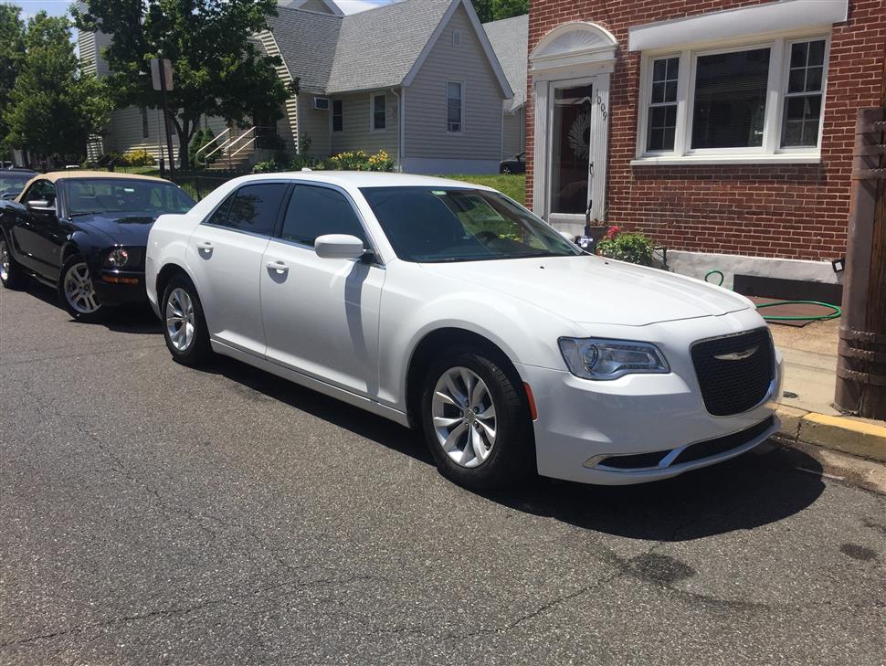 Chrysler Model 300 lease marketplace Bristol PA