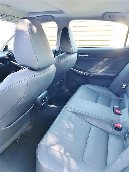 Lexus IS swap a lease Miami FL