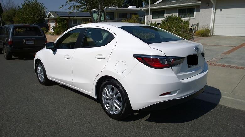 Toyota YARIS car lease take over Los Angeles CA