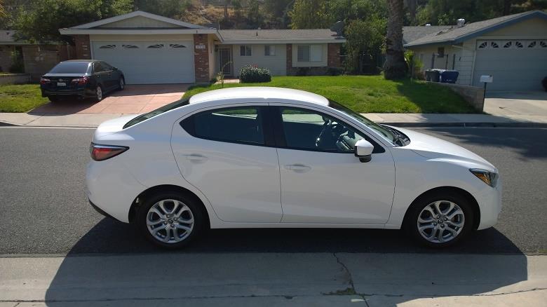 Toyota YARIS lease marketplace Los Angeles CA